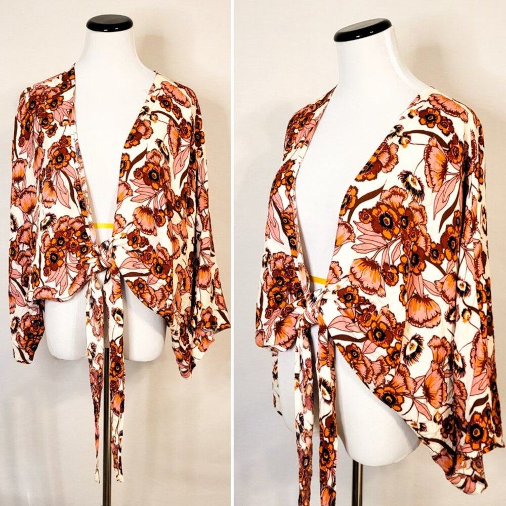 LC Lauren Conrad Floral Half Kimono Shrug Pink - OS